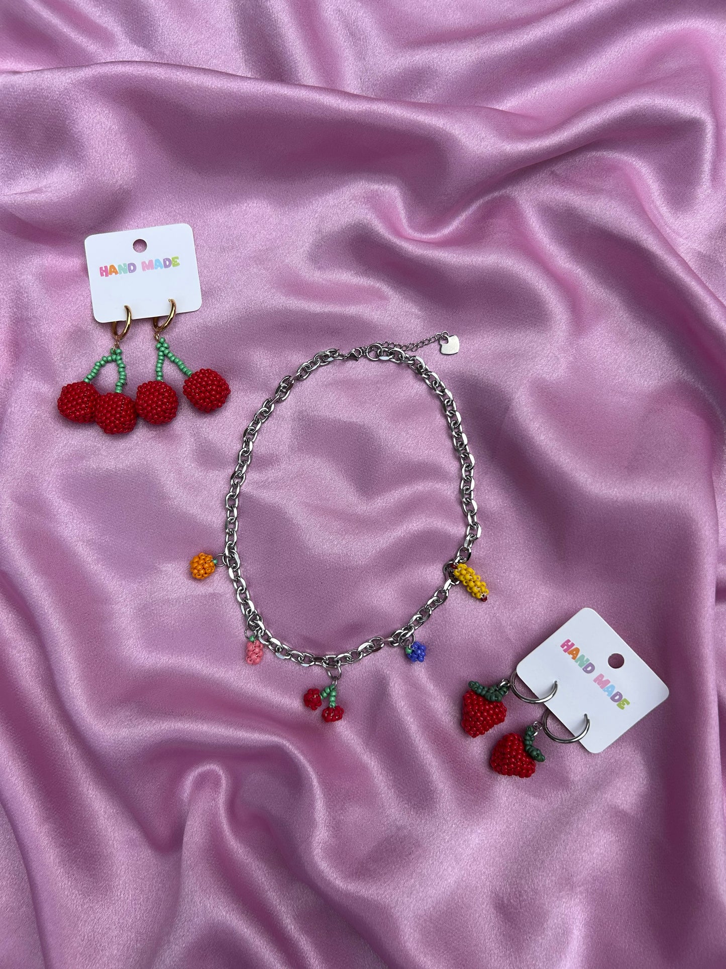 STRAWBERRY BEADED EARRINGS