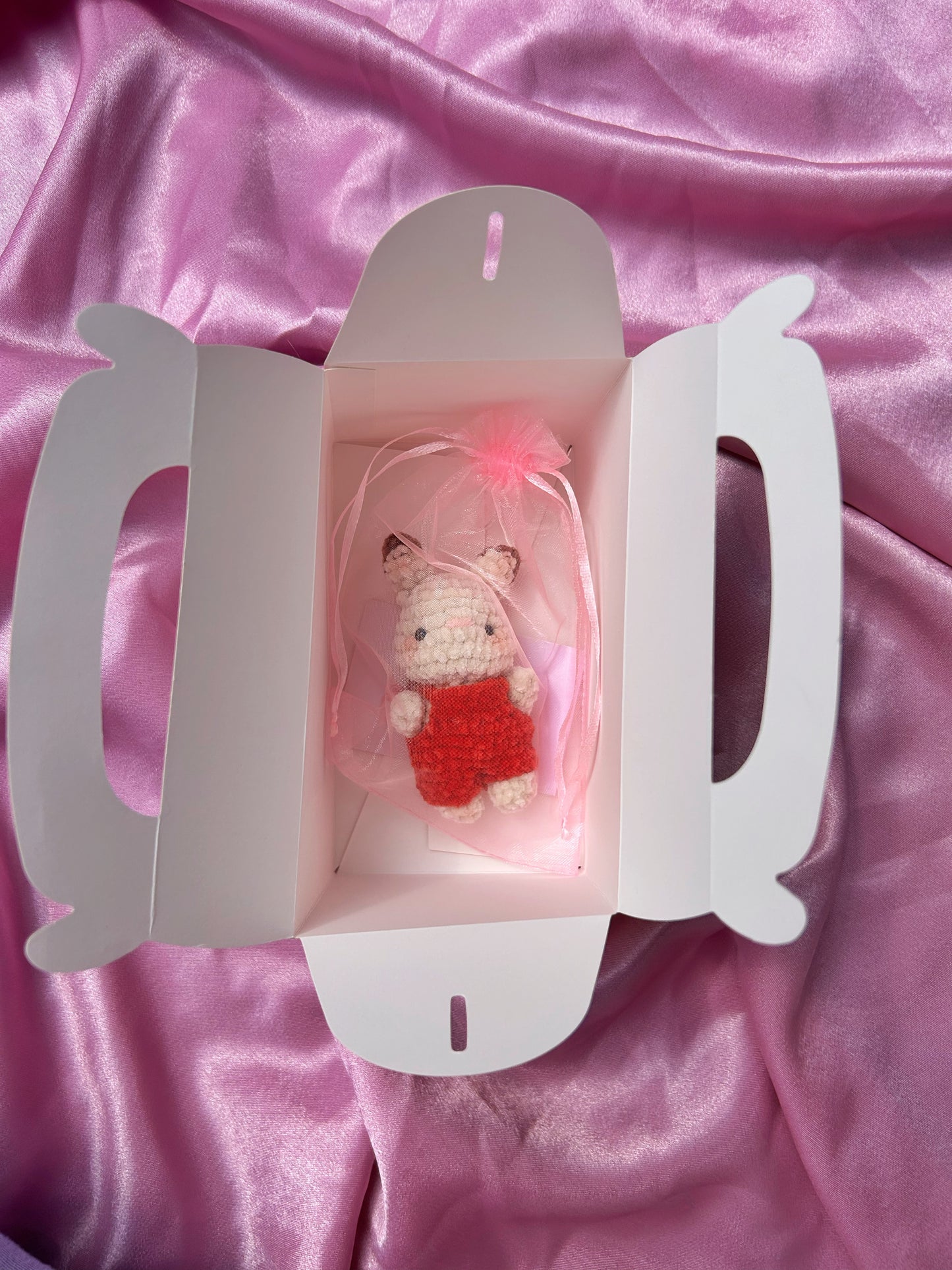 SYLVANIAN FAMILIES MYSTERY BOX