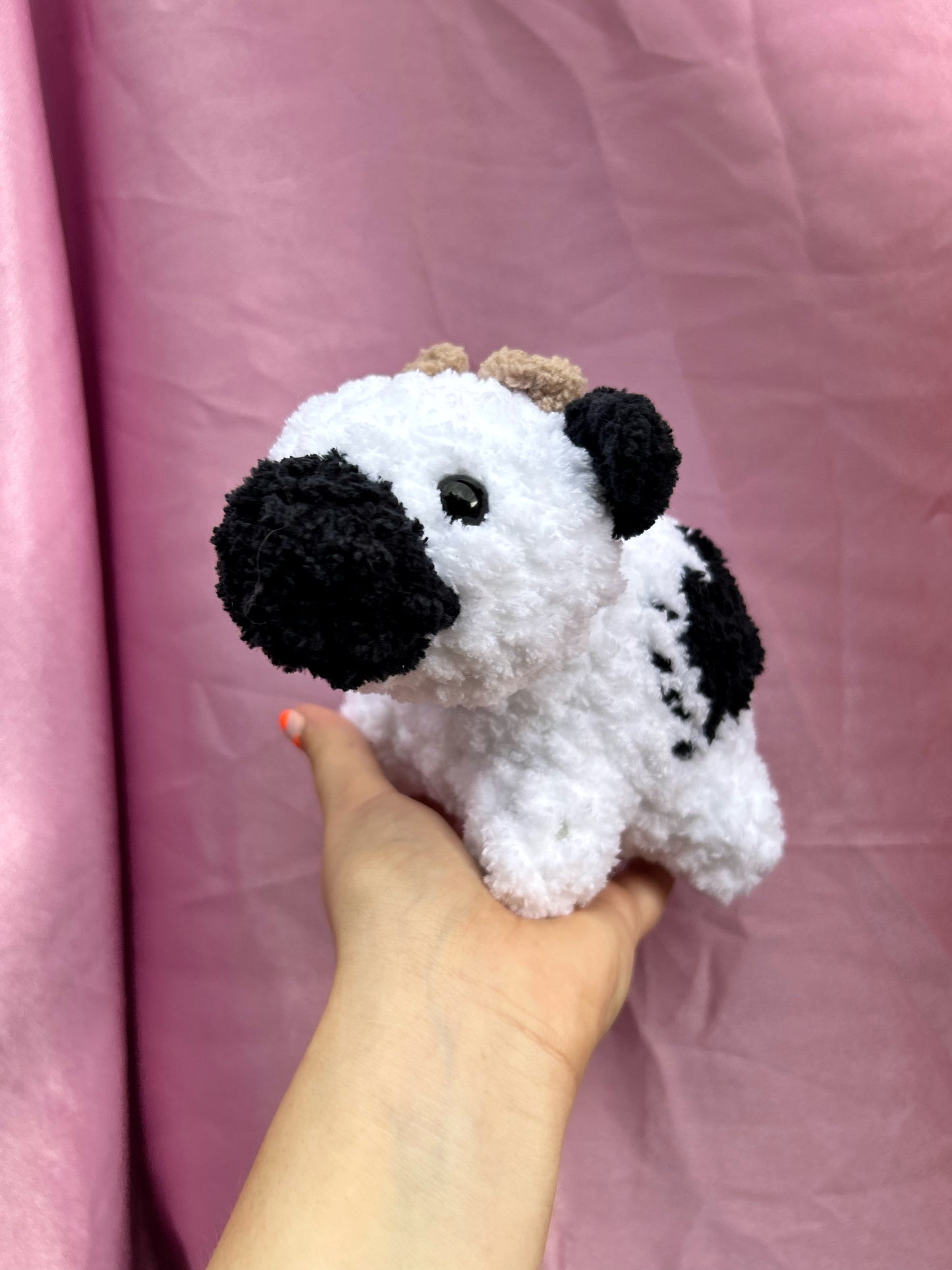 CROCHET MINI COW PLUSHIE