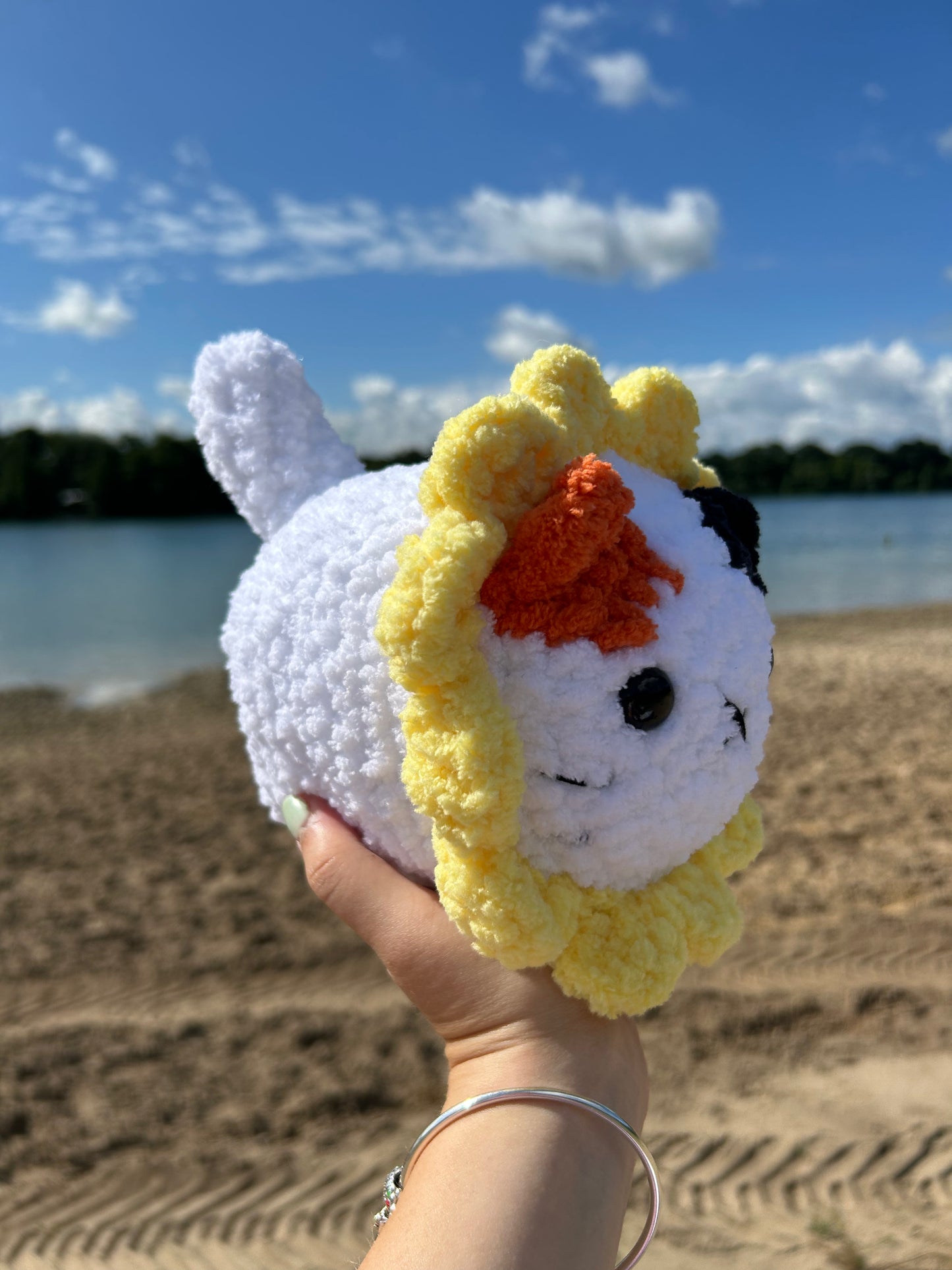 CROCHET FLOWER CAT PLUSHIE