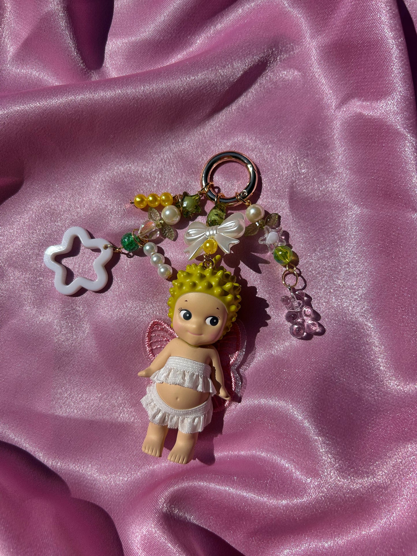 SONNY ANGEL PEAR KEYCHAIN
