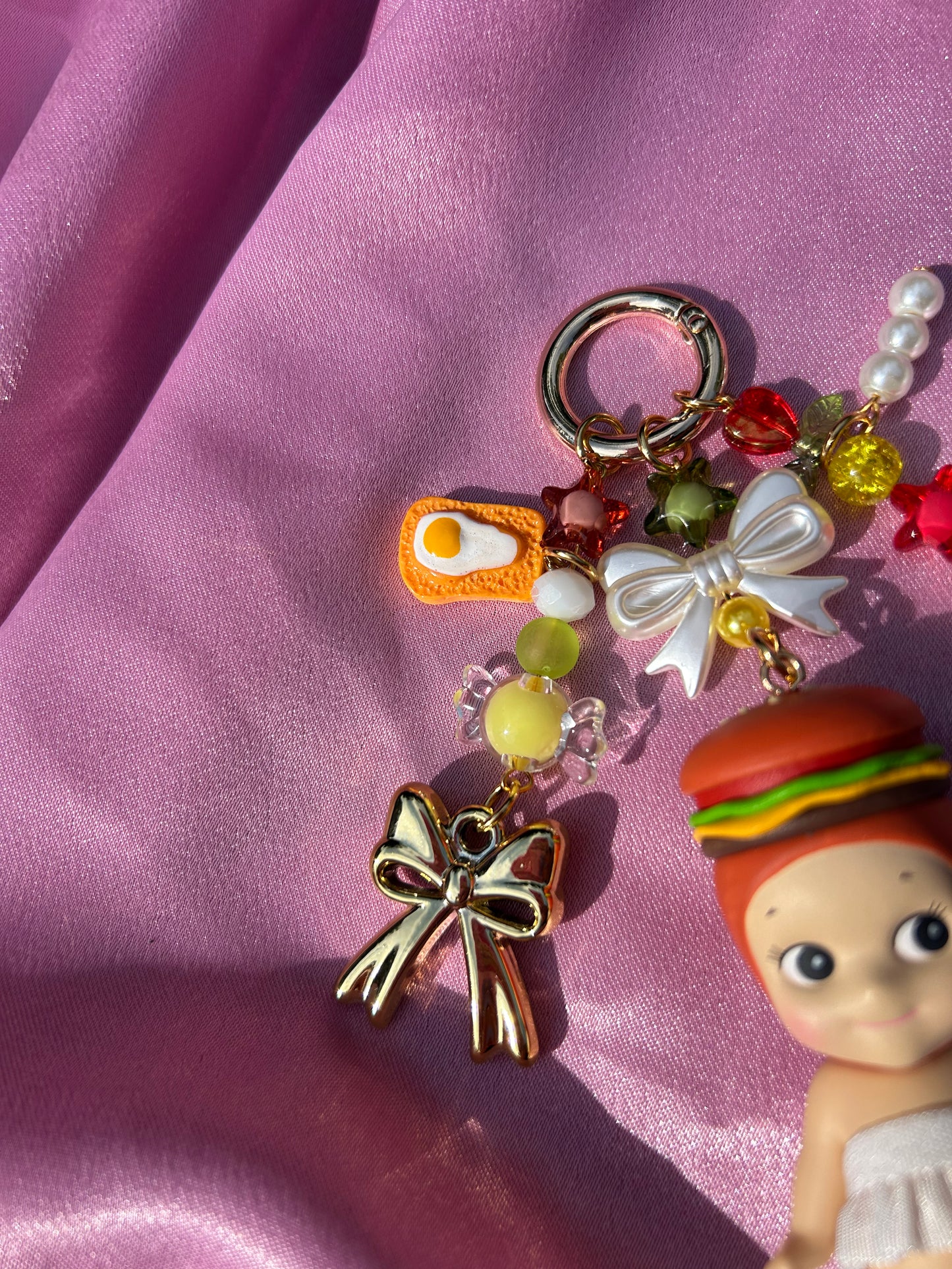 HAMBURGER SONNY ANGEL KEYCHAIN