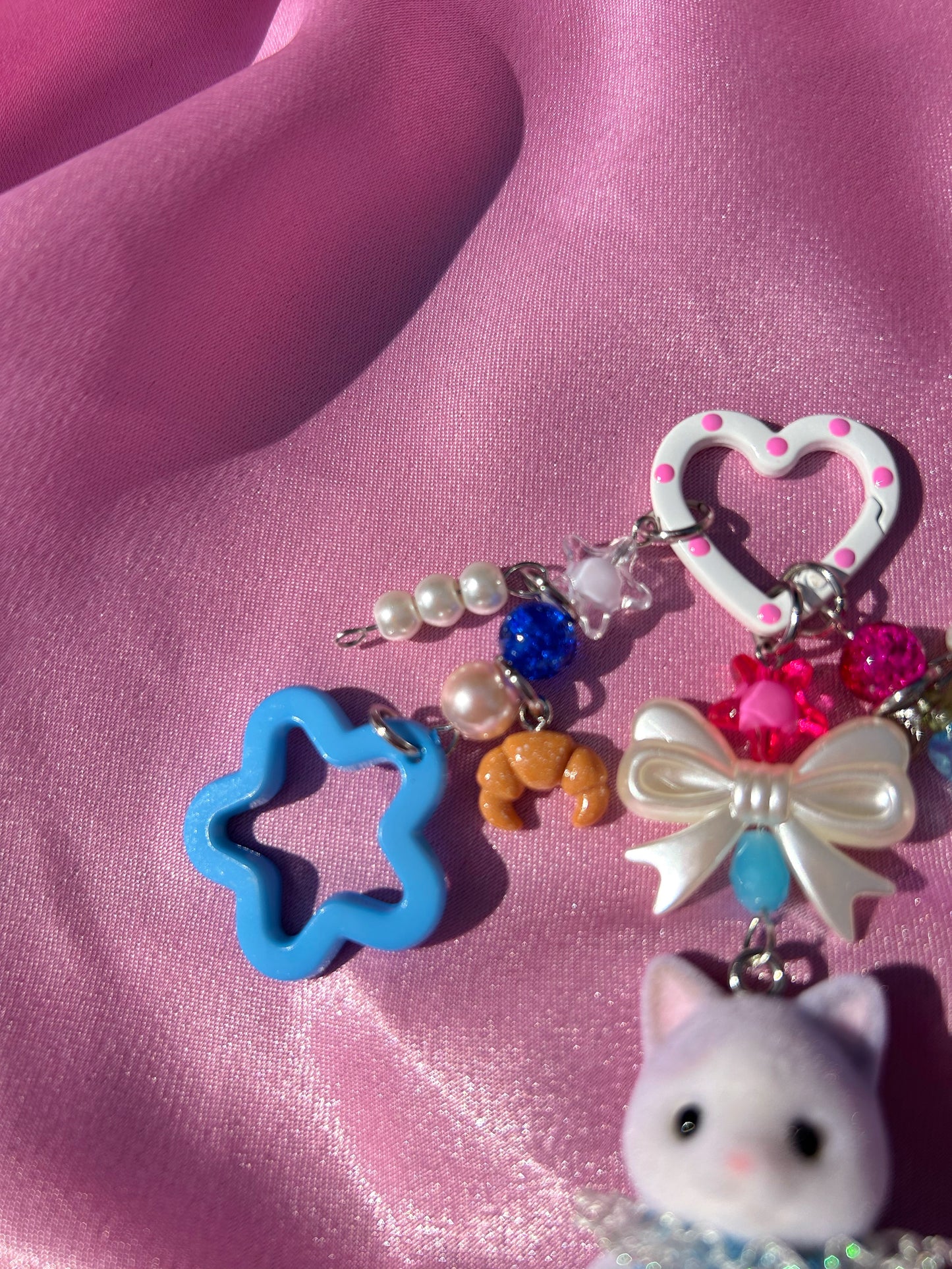 FLOWER CAT SYLVANIAN FAMILIES KEYCHAIN
