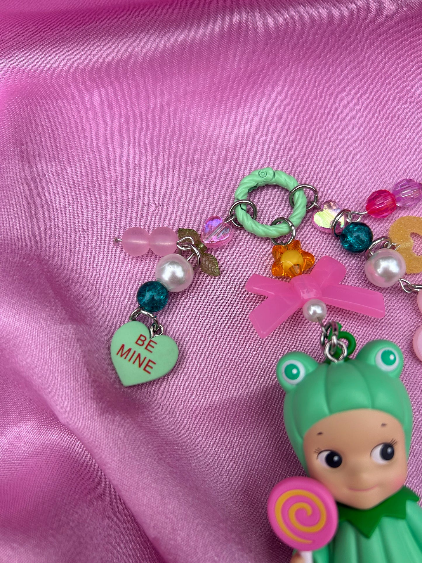 Frog Pumpkin Sonny Angel Keychain