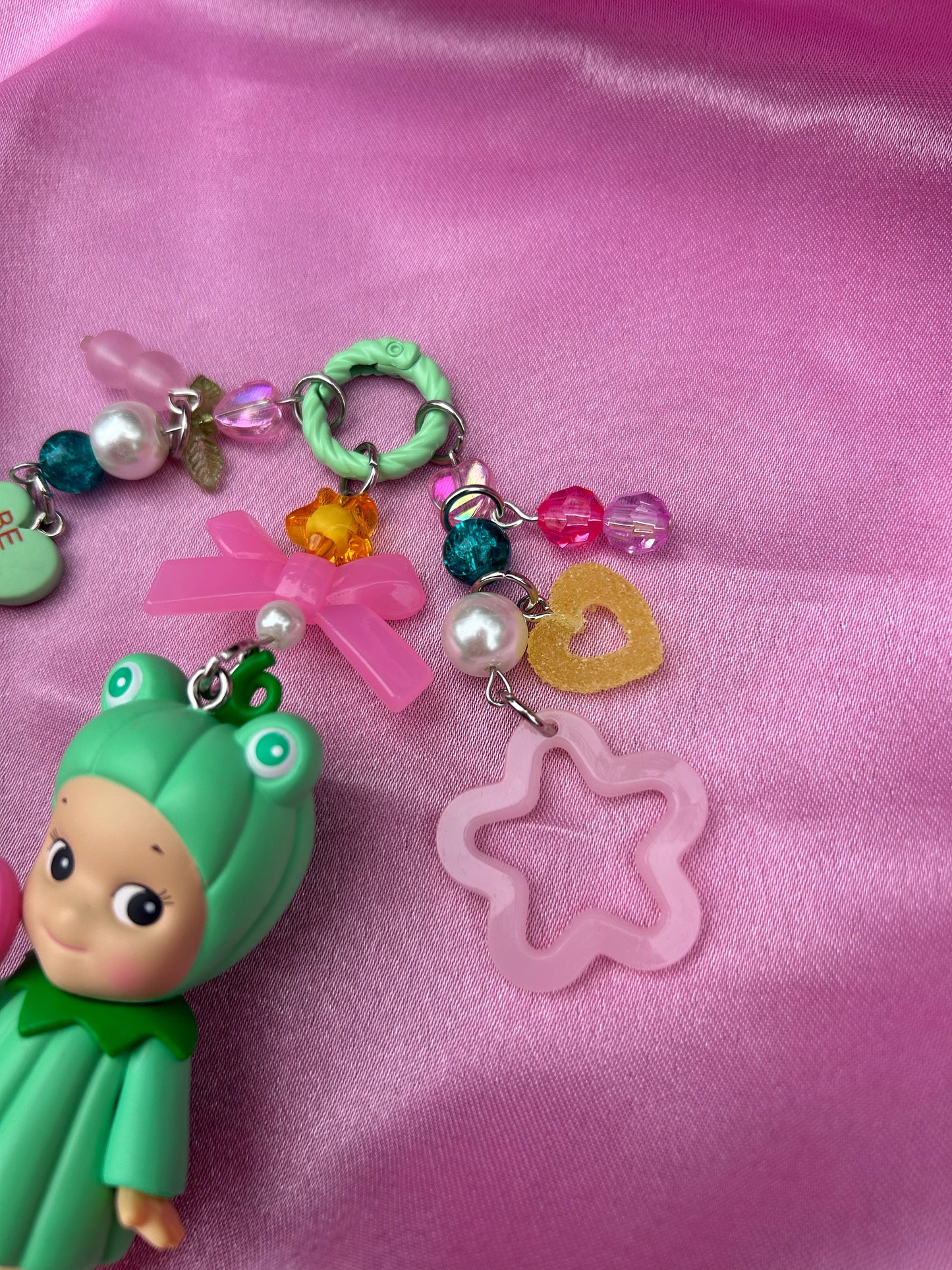 Frog Pumpkin Sonny Angel Keychain