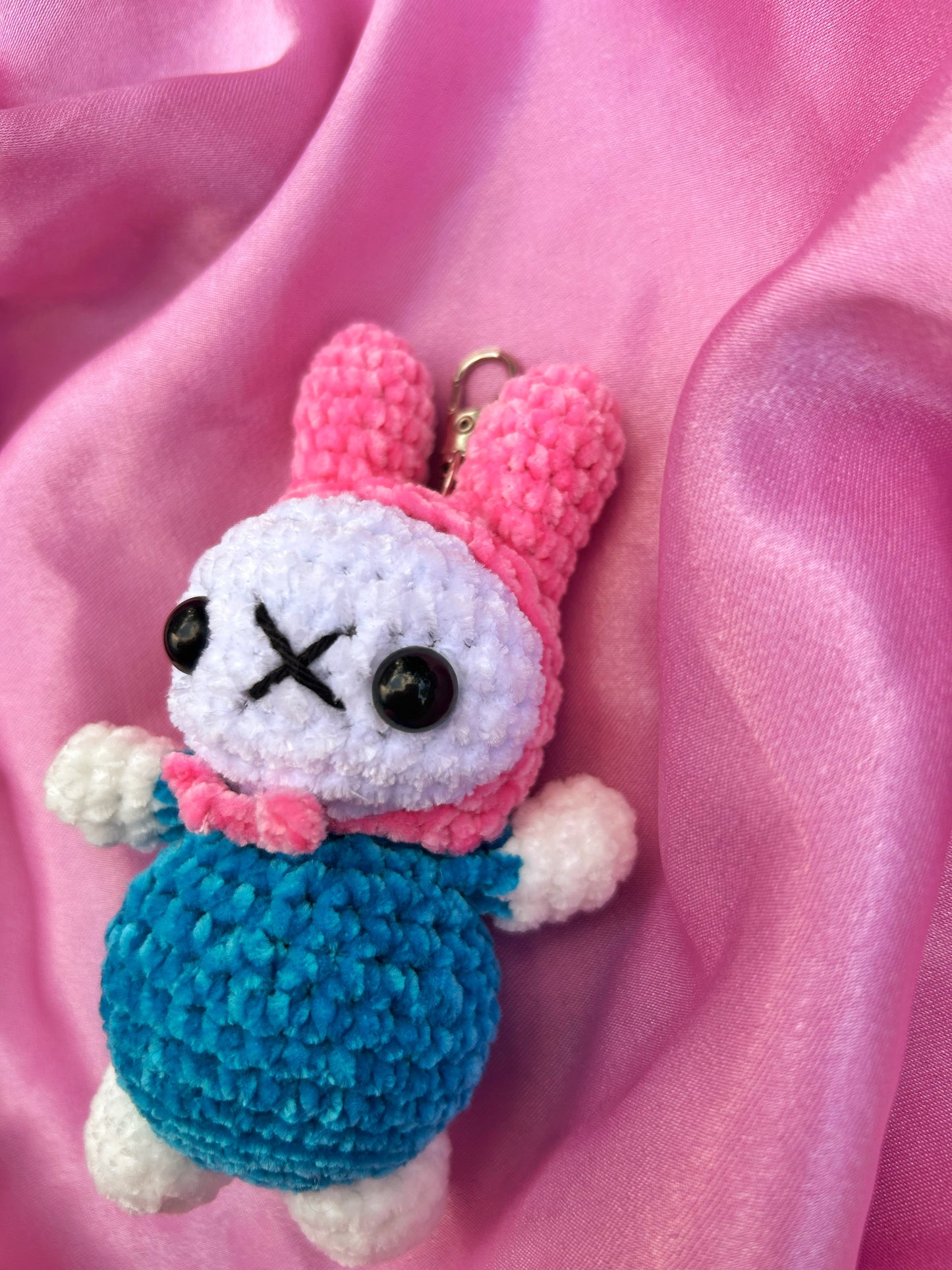 CROCHET MIFFY KEYCHAIN BLUE & PINK PLUSHIE