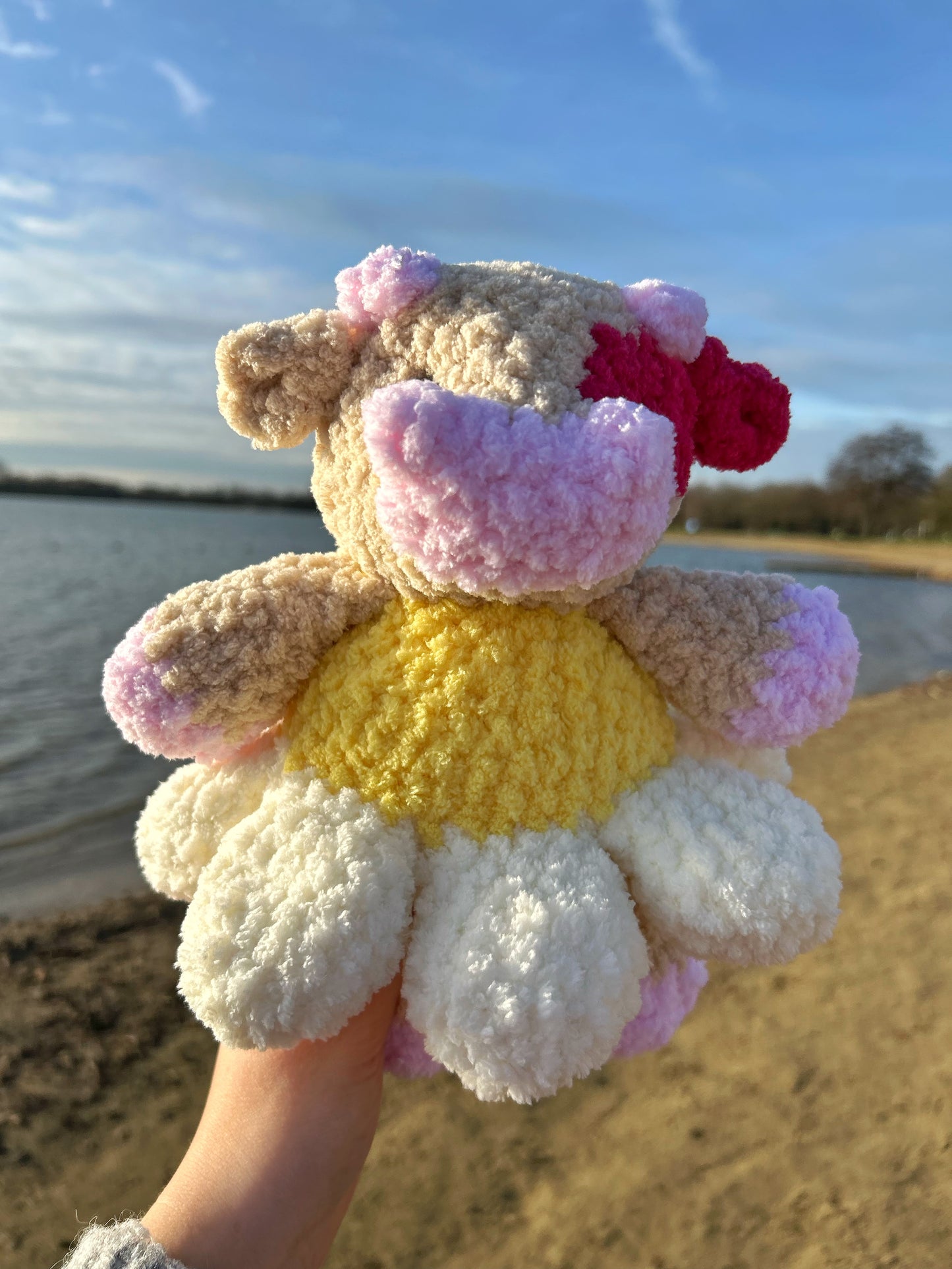 CROCHET FLOWER COW PLUSHIE