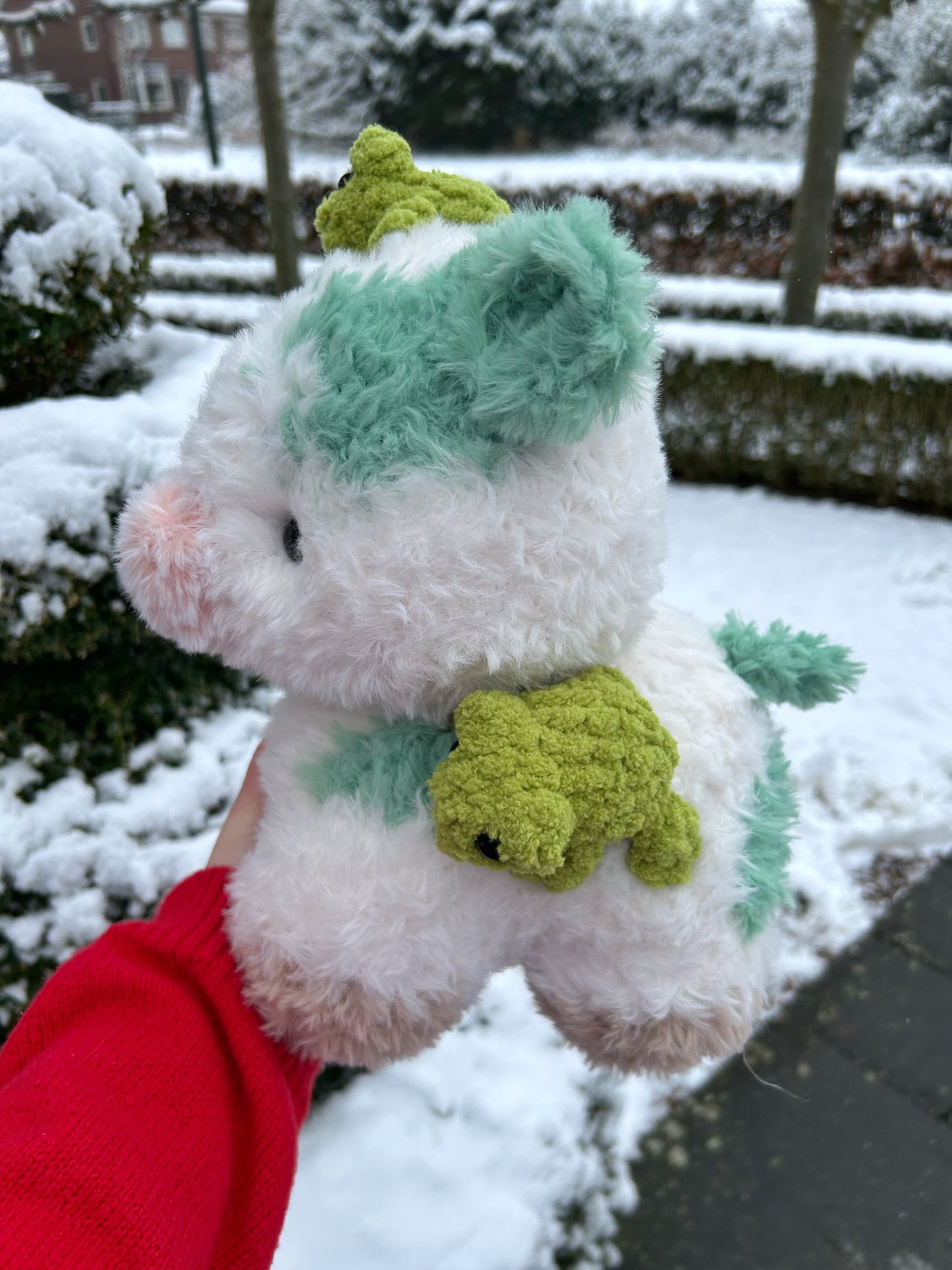 CROCHET FROGGY COW PLUSHIE
