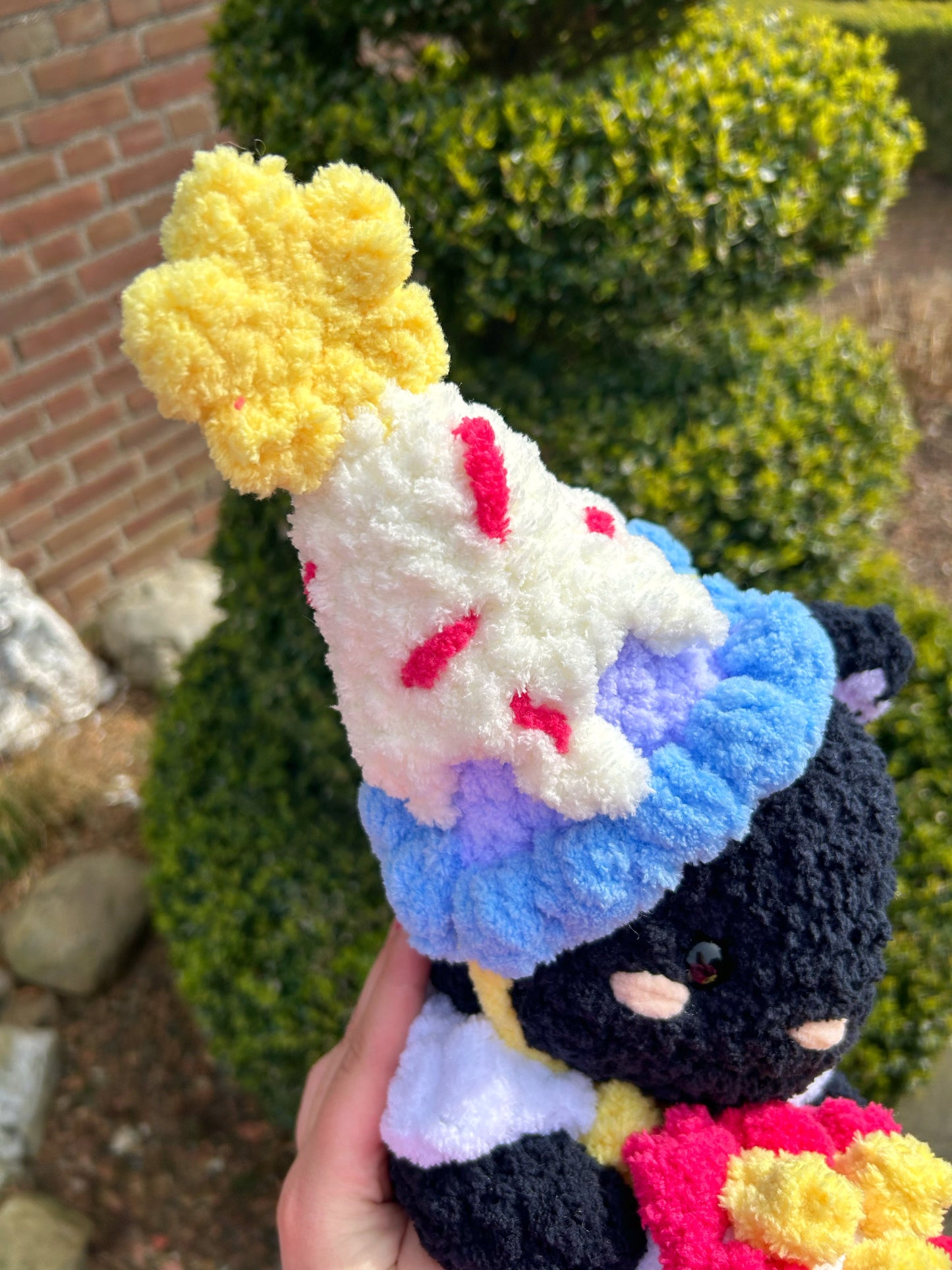 CROCHET BIRTHDAY SYLVANIAN FAMILIES PLUSHIE