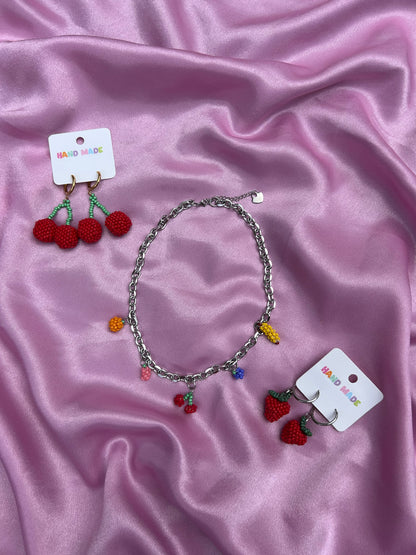 STRAWBERRY BEADED EARRINGS