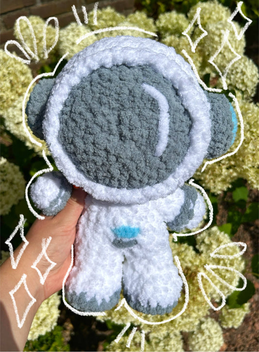 CROCHET ASTRONAUT PLUSHIE