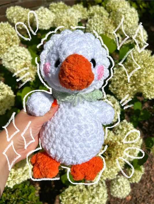 CROCHET GRANDMA GOOSE PLUSHIE