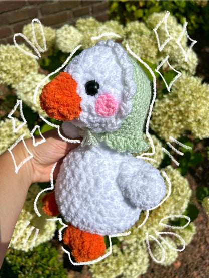CROCHET GRANDMA GOOSE PLUSHIE