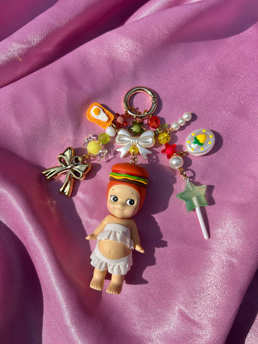 HAMBURGER SONNY ANGEL KEYCHAIN