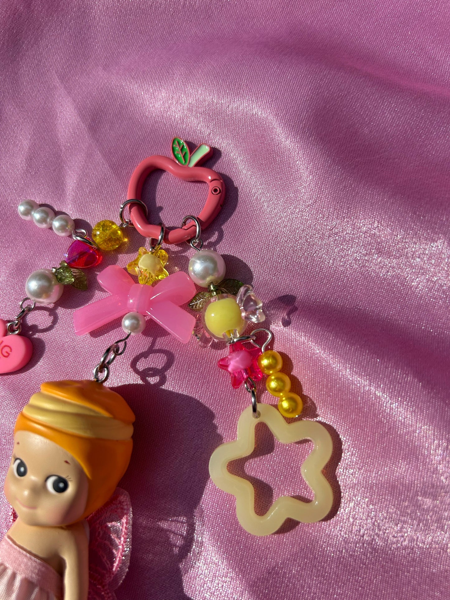 CREAM PUFF SONNY ANGEL KEYCHAIN