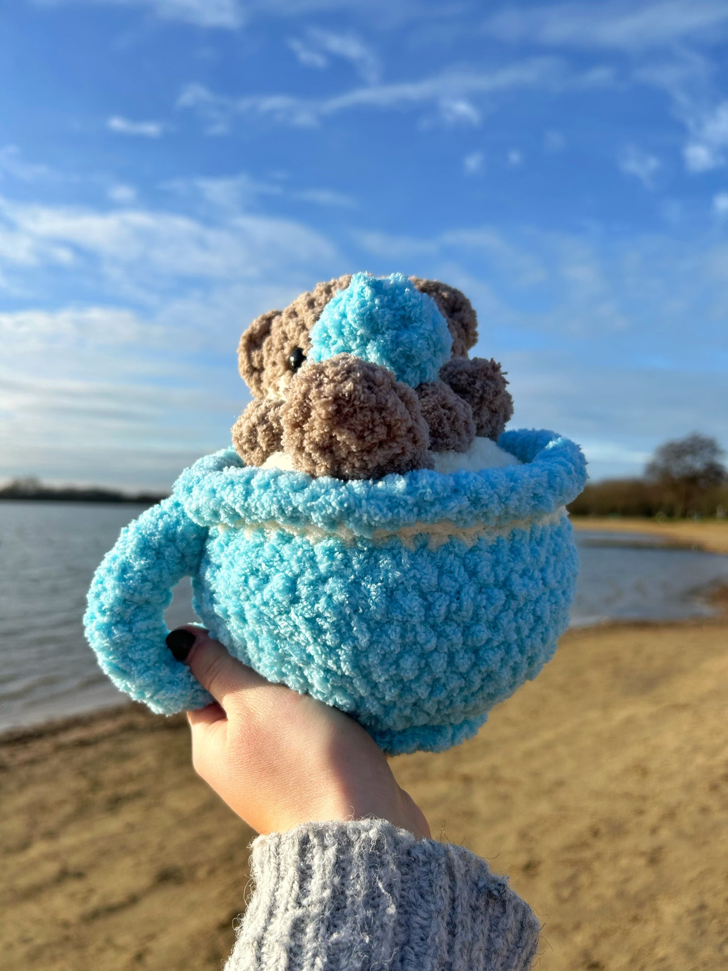 CROCHET OTTER IN CUP PLUSHIE