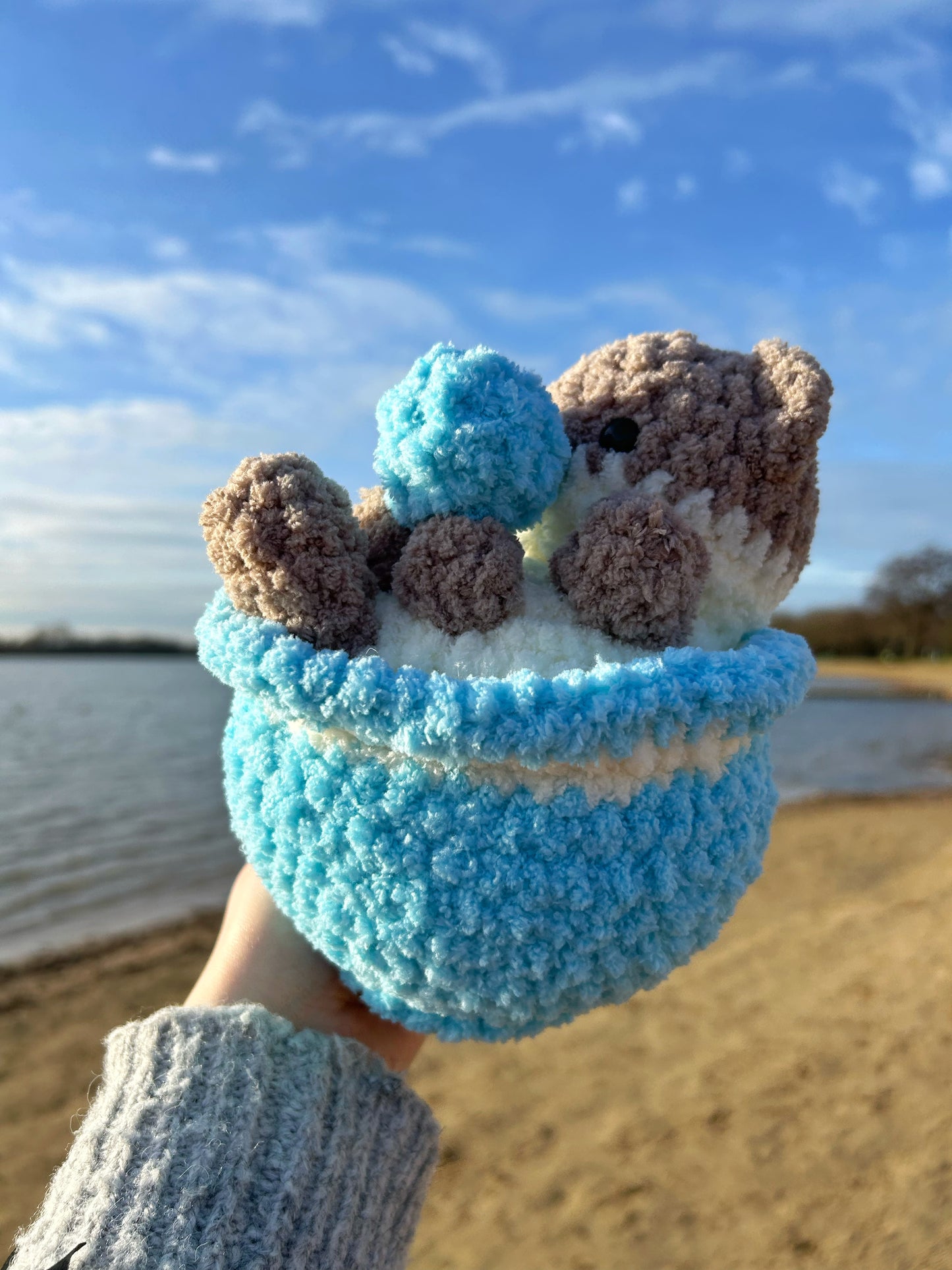 CROCHET OTTER IN CUP PLUSHIE