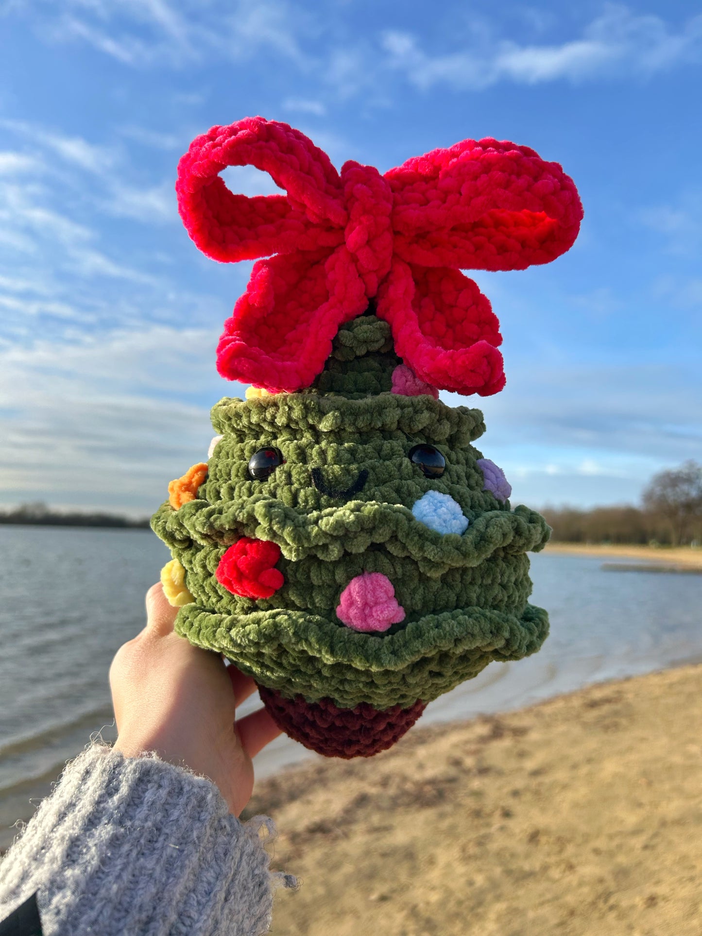 CROCHET CHRISTMAS TREE PLUSHIE