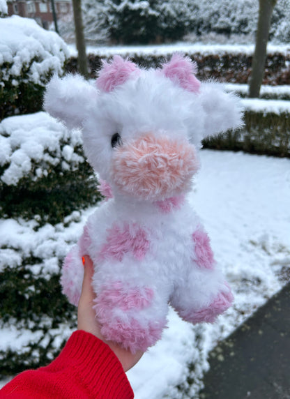 CROCHET FLUFFY PINK GIRAFFE PLUSHIE