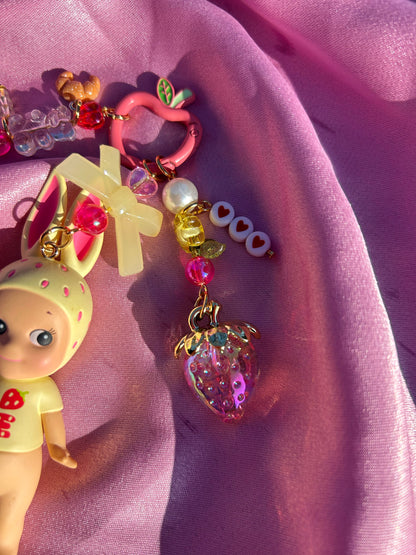 SONNY ANGEL STRAWBERRY LOVE BUNNY KEYCHAIN