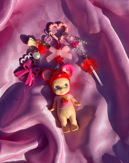 SONNY ANGEL STRAWBERRY LOVE MOUSE KEYCHAIN